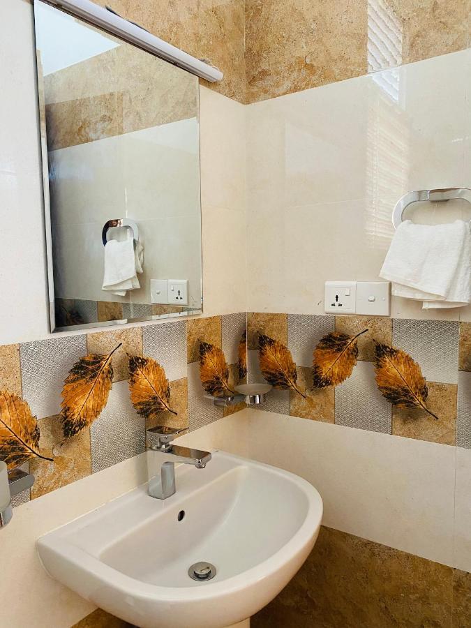 The Kingslayer Resort Негомбо Экстерьер фото